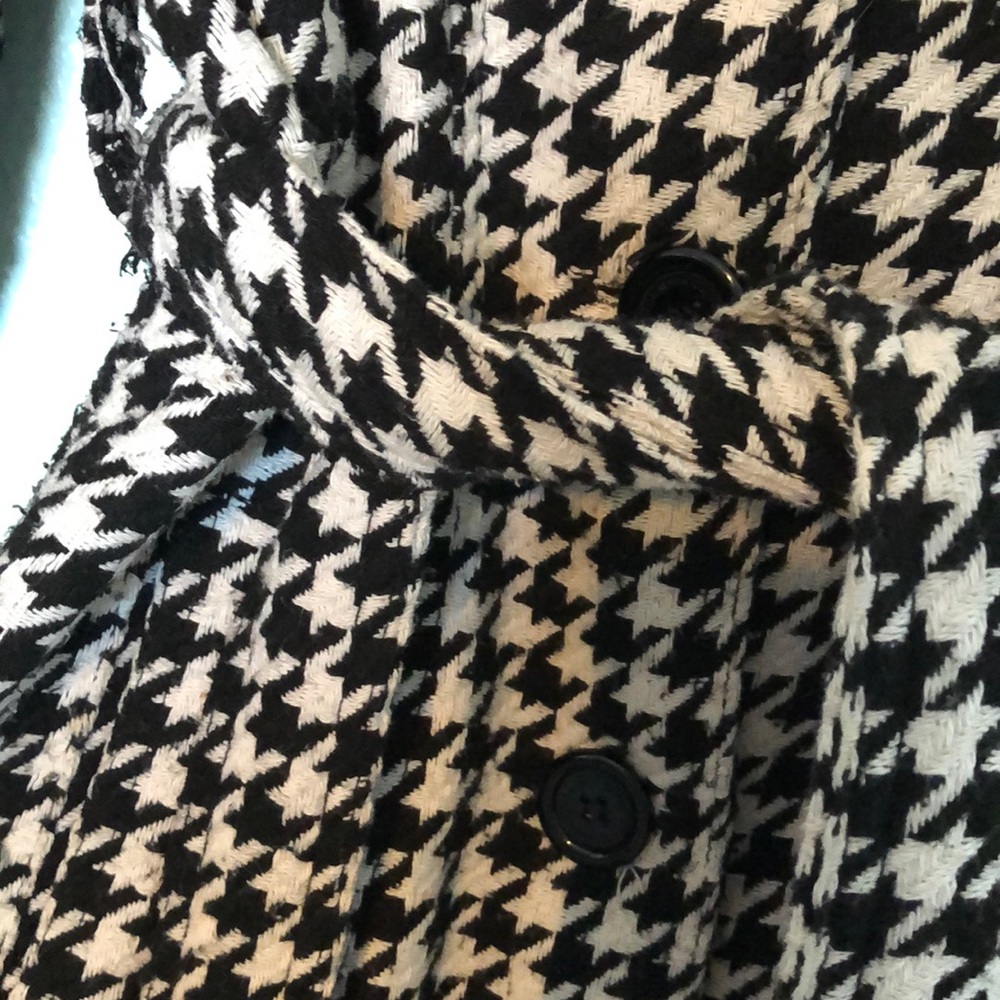 Perfect for work Attire!! - Picture 2 of 4